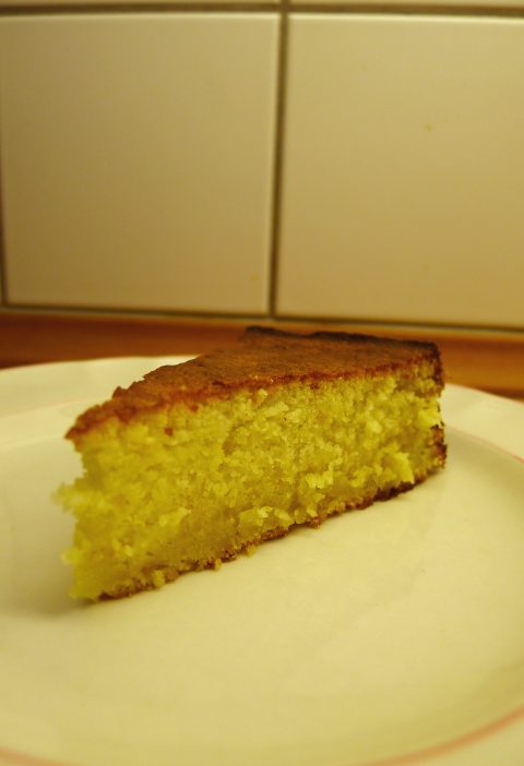 svampet kage med olivenolie og citron laktosefri